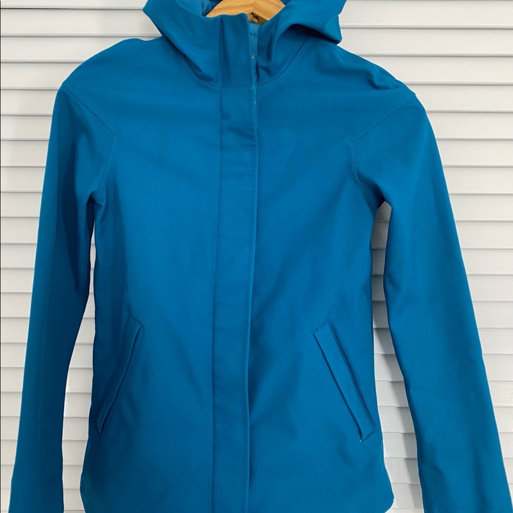 Lululemon Ivivva girls Rain resistant Jacket